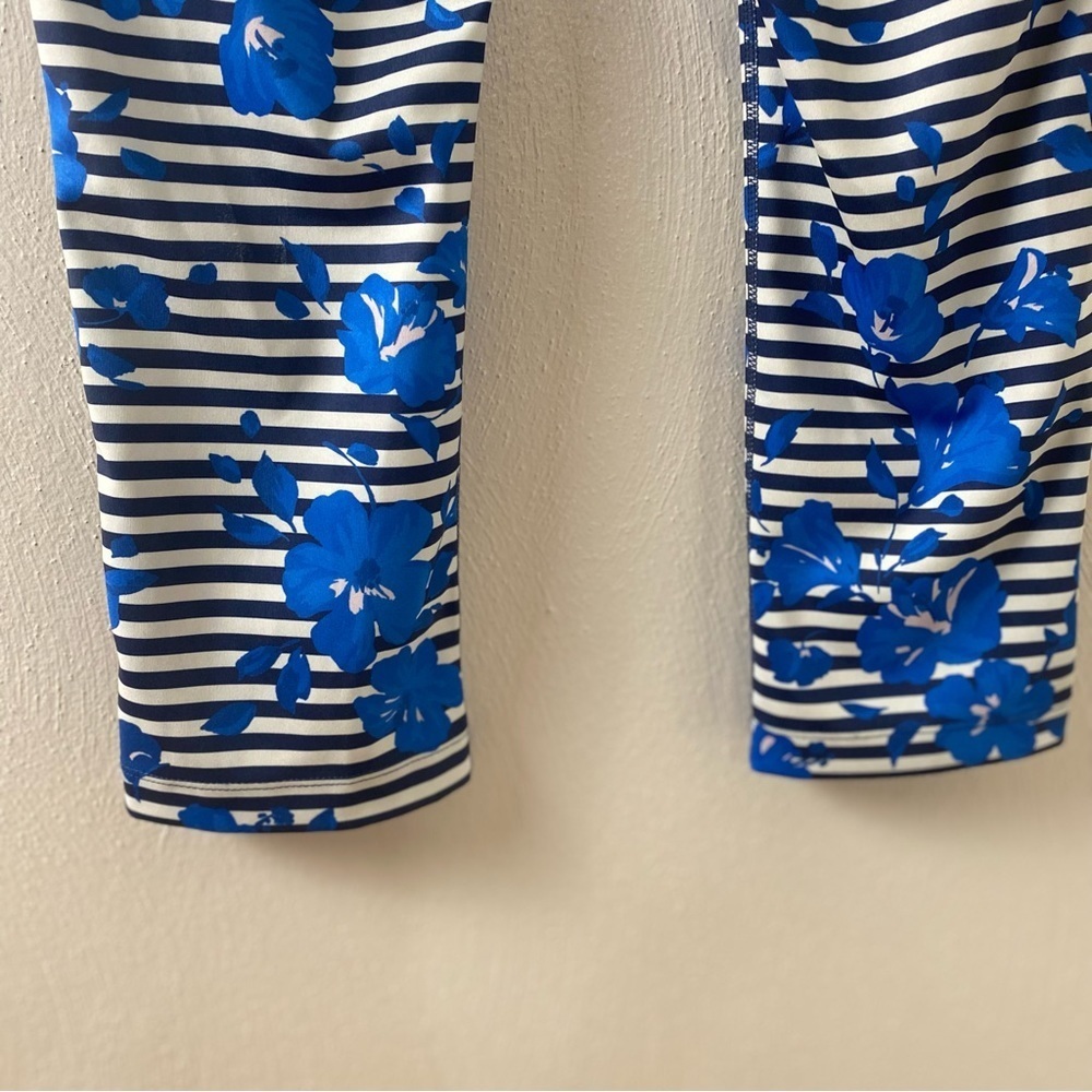Kate Spade Floral Crop Leggings. Blue White stripes Sz M - Picture 11 of 16